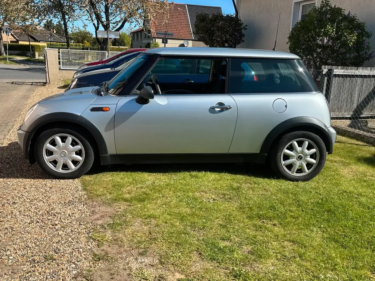Usata Mini ONE 90 CV (66 kW) 2003 Argento Utilitaria