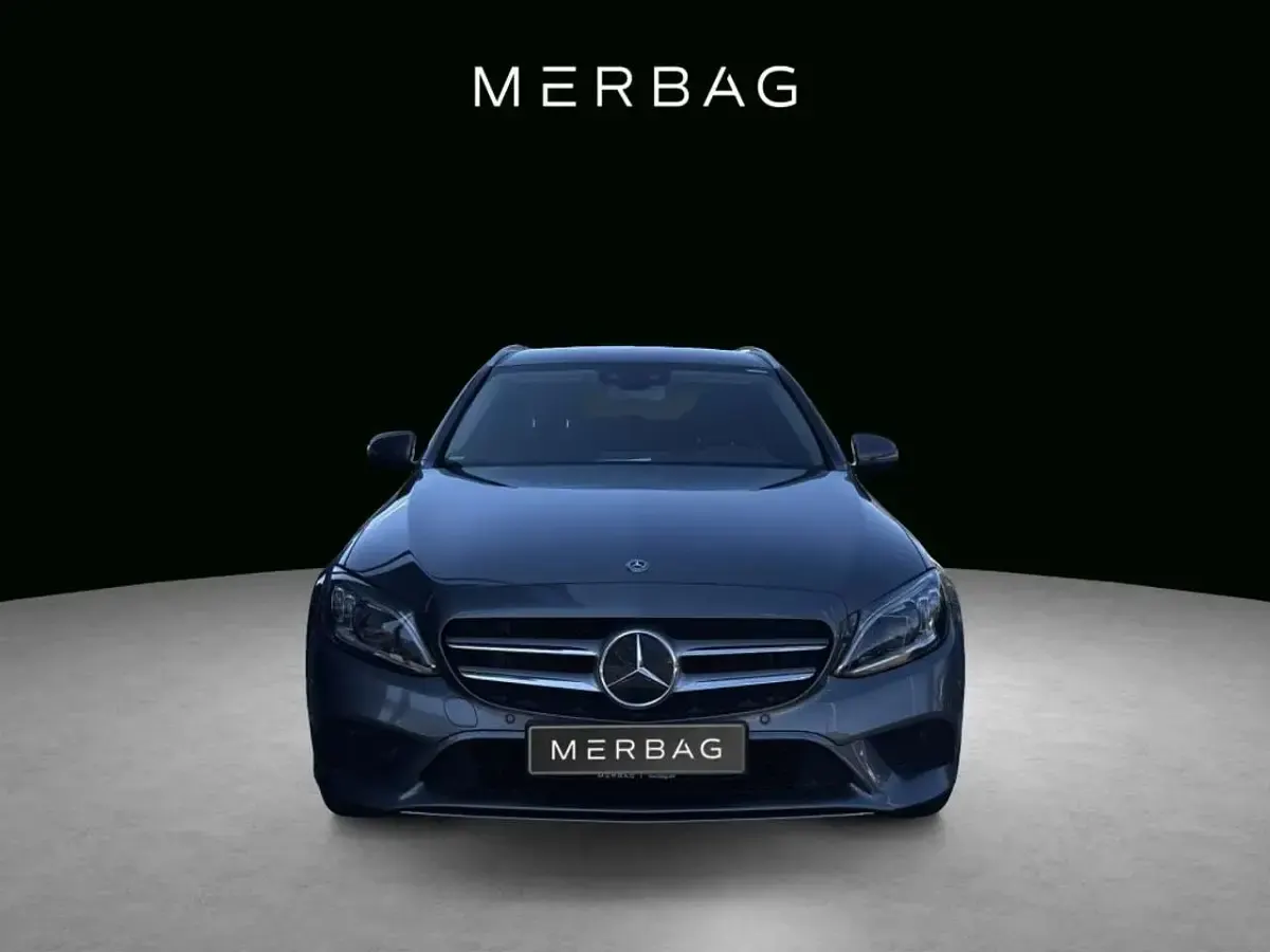 Gebraucht Mercedes C220 Avantgarde 194 PS (142 kW) 2020 Grau Kombi
