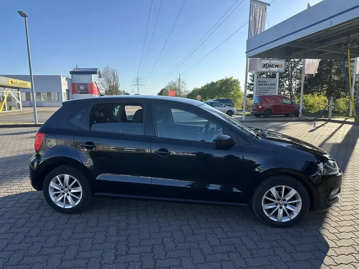 Gebraucht VW Polo Comfortline 75 PS (55 kW) 2014 Schwarz Kleinwagen