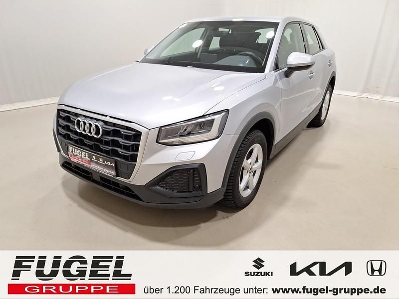 Florettsilber metallic Gebraucht 2023 Audi Q2 Comfort SUV | 21.999 € (Superpreis) - Bild 1/4