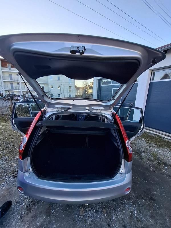 Gebraucht Ford Fiesta 80 PS (58 kW) 2008 Silber Kleinwagen