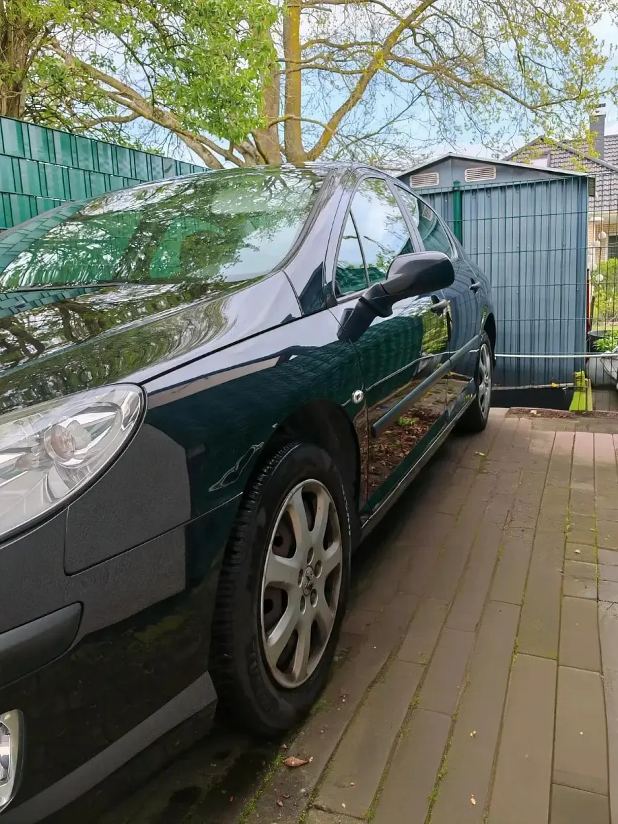 Gebraucht Peugeot 407 109 PS (80 kW) 2008 Schwarz Limousine