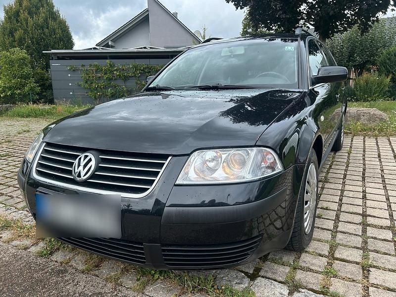Gebraucht VW Passat 131 PS (96 kW) 2002 Schwarz Kombi
