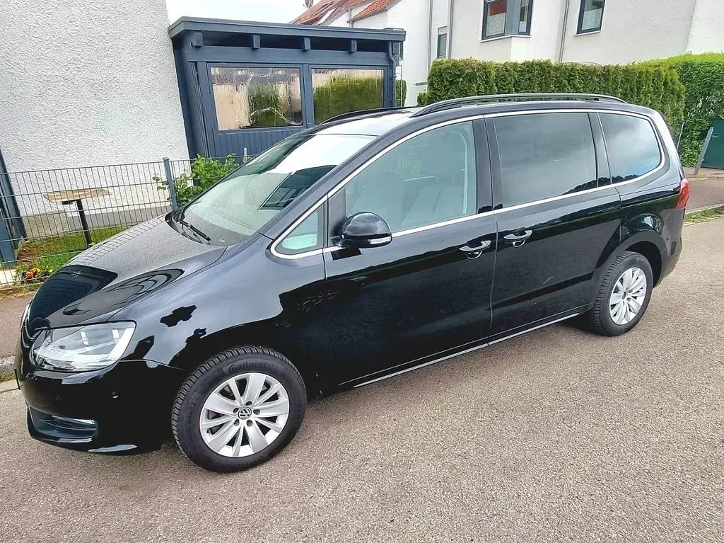 Gebraucht VW Sharan United 150 PS (110 kW) 2020 Schwarz Van / Kleinbus