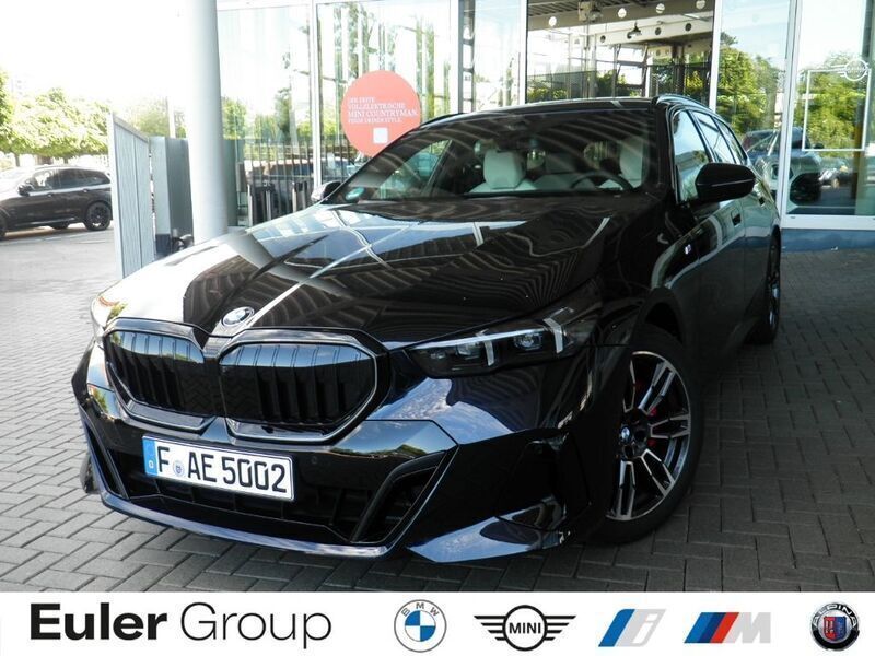 Schwarz Gebraucht 2025 BMW 520 Performance Kombi | 52.550 € (Guter Preis) - Bild 1/4