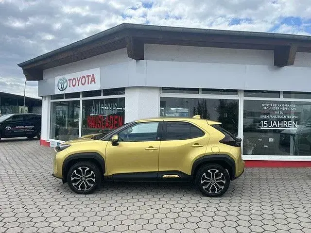Gebraucht Toyota Yaris Cross Team 116 PS (85 kW) 2022 Gold SUV