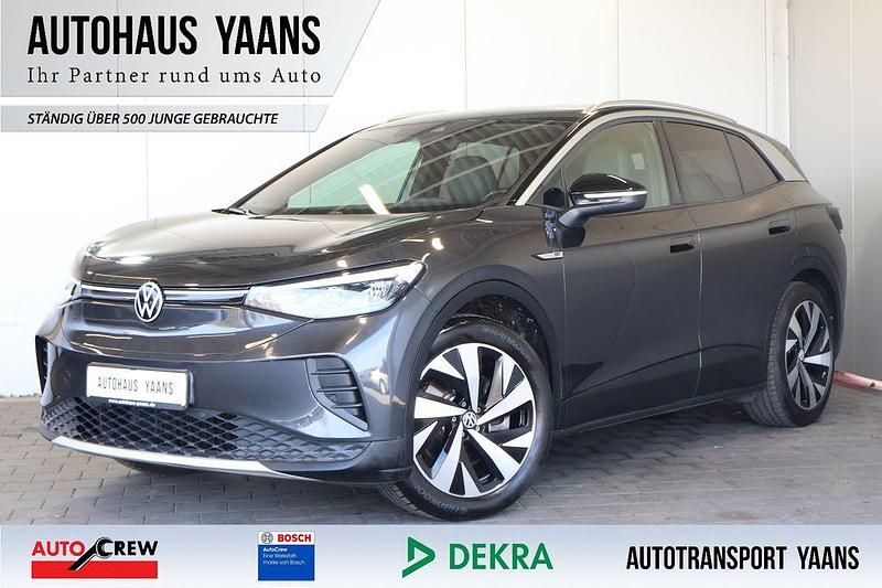 Grau Gebraucht 2020 VW ID.4 Pro Performance SUV | 25.489 € (Guter Preis) - Bild 1/4