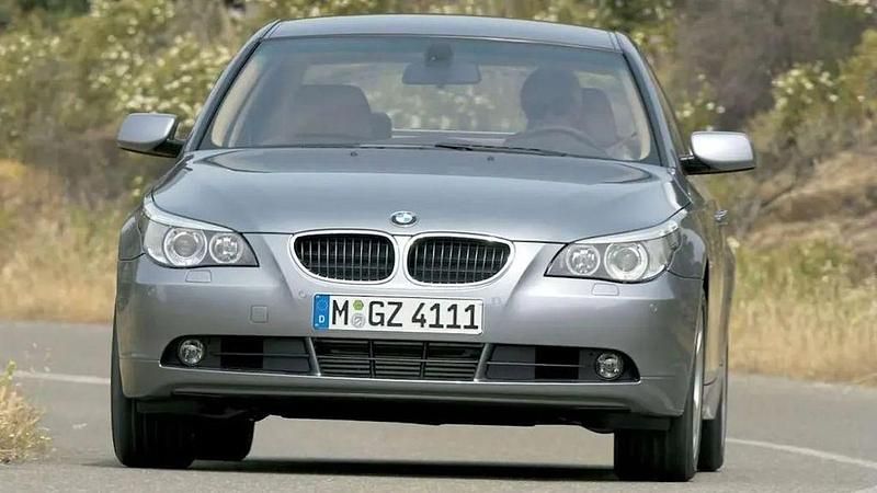 Gebraucht BMW 520 163 PS (119 kW) 2006 Grau Kombi