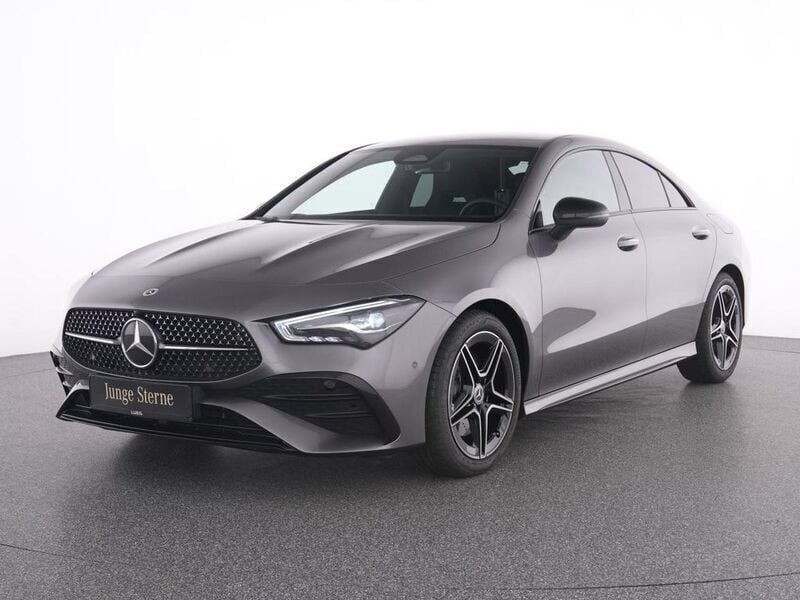 Metalliclack mountaingrau Gebraucht 2024 Mercedes CLA200 AMG Coupé | 35.785 € (Guter Preis) - Bild 1/4
