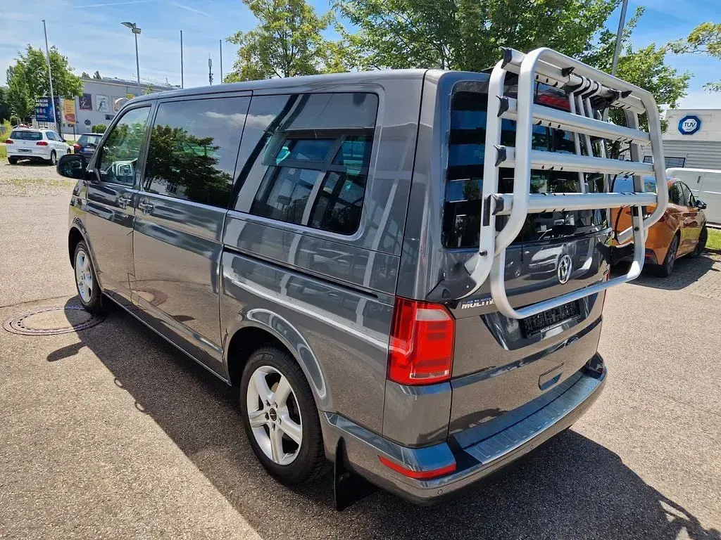 Gebraucht VW Multivan 204 PS (150 kW) 2017 Grau Van / Kleinbus