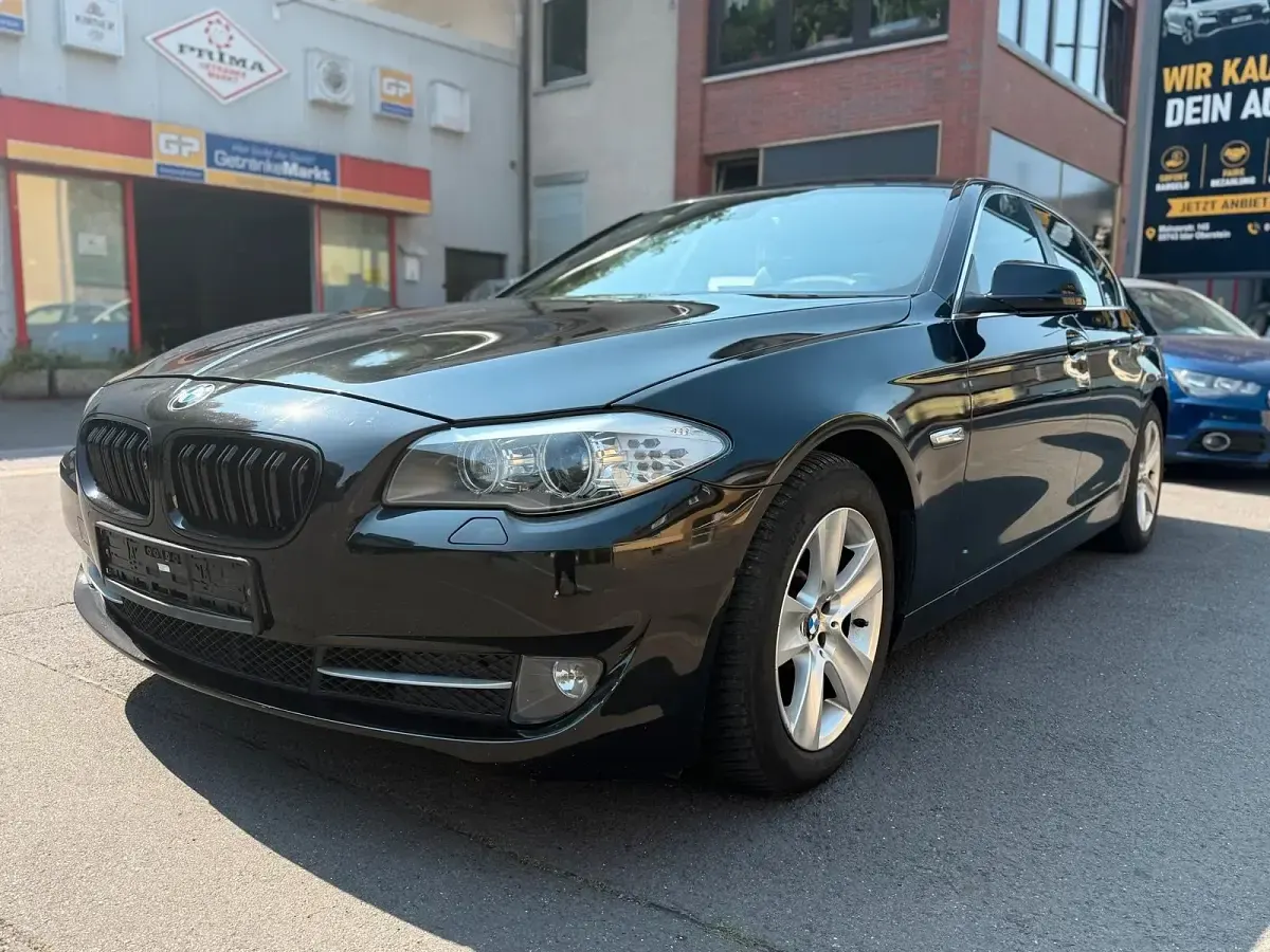 Gebraucht BMW 530 258 PS (189 kW) 2012 Schwarz Limousine