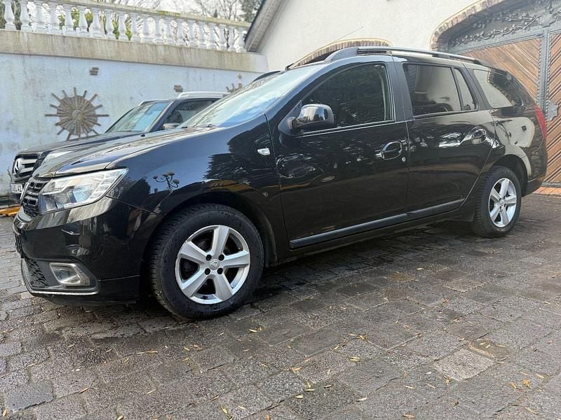 Gebraucht Dacia Logan MCV Lauréate 90 PS (66 kW) 2017 Schwarz Kombi