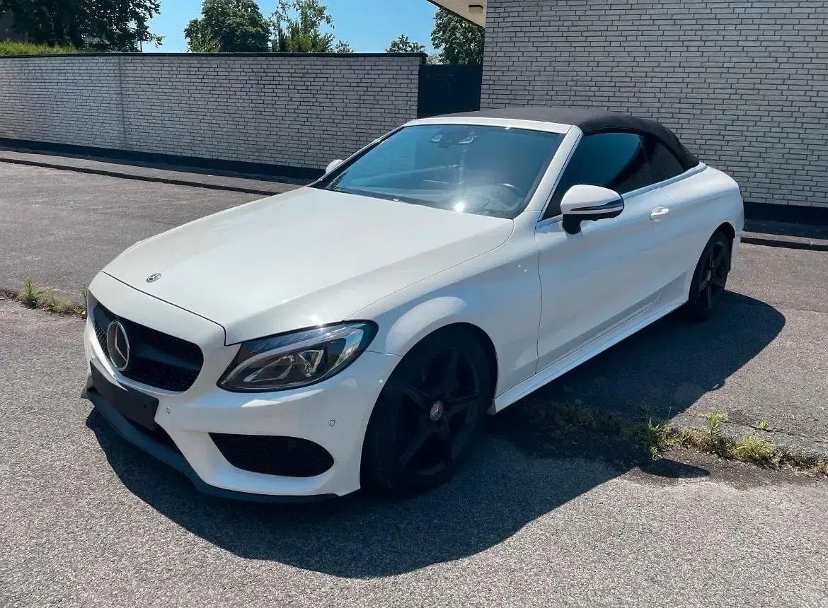 Gebraucht Mercedes C220 AMG line 170 PS (125 kW) 2017 Weiß Cabrio