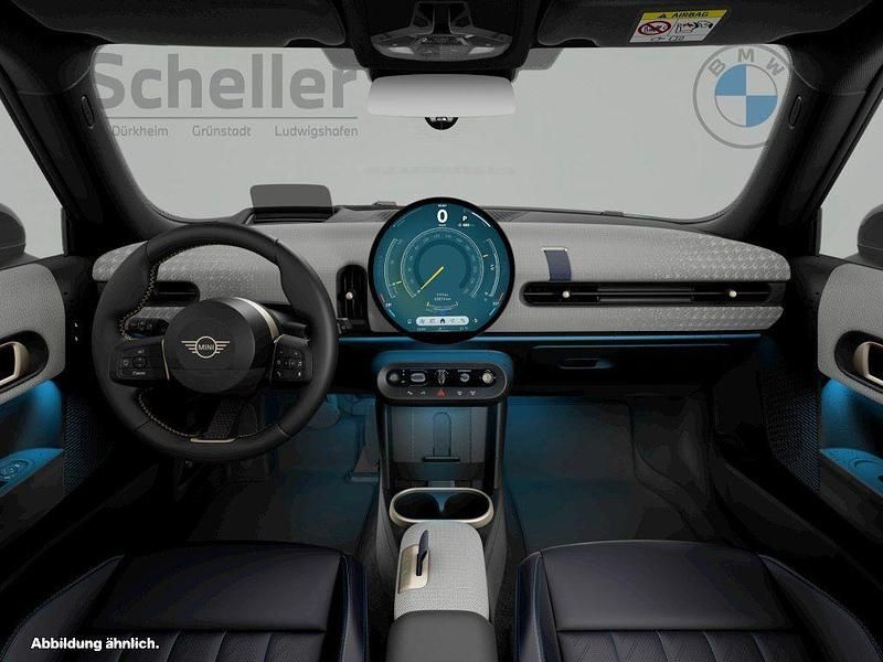 Gebraucht Mini Cooper Favoured 156 PS (114 kW) 2024 Grün Kleinwagen