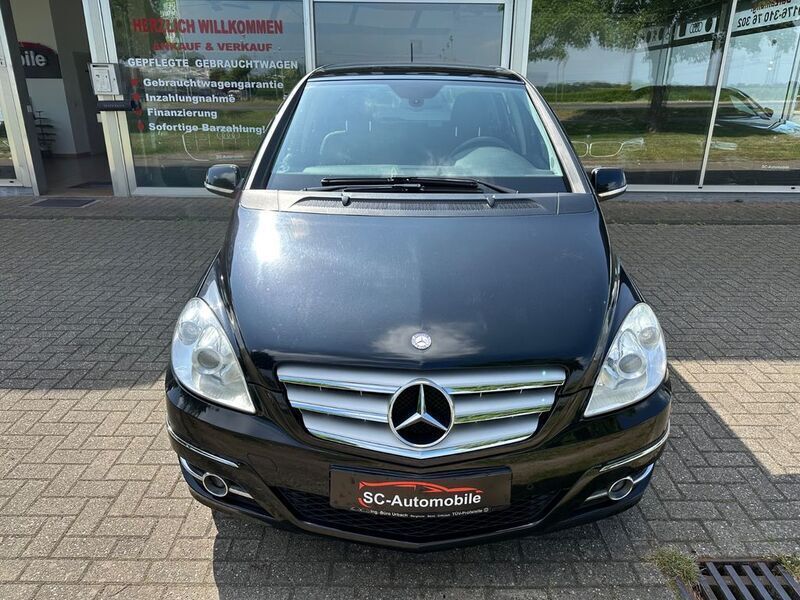 Gebraucht Mercedes B160 95 PS (69 kW) 2011 Kosmosschwarz  metalliclack Van / Kleinbus