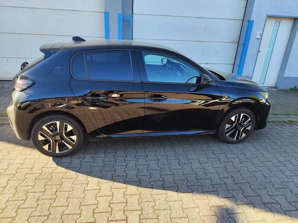 Gebraucht Peugeot 208 Allure 101 PS (74 kW) 2025 Schwarz Kleinwagen