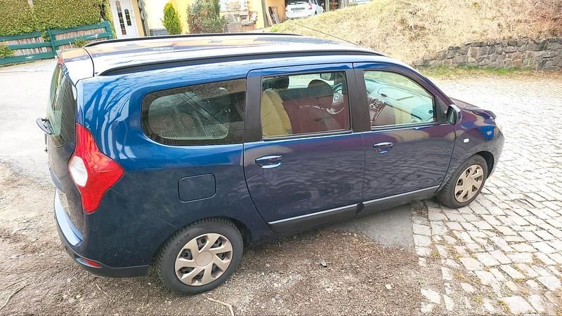 Gebraucht Dacia Lodgy 115 PS (84 kW) 2016 Blau Van / Kleinbus