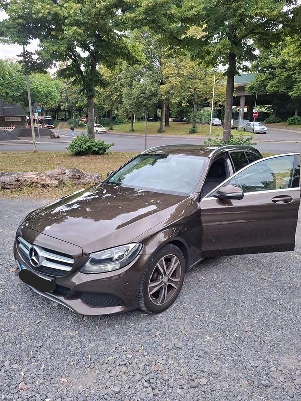 Braun Gebraucht 2015 Mercedes C180 Avantgarde Kombi | 11.999 € (Superpreis) - Bild 1/4