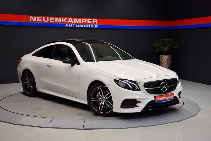 Weiß Gebraucht 2018 Mercedes E200 AMG line Coupé | 29.990 € (Guter Preis) - Bild 1/4