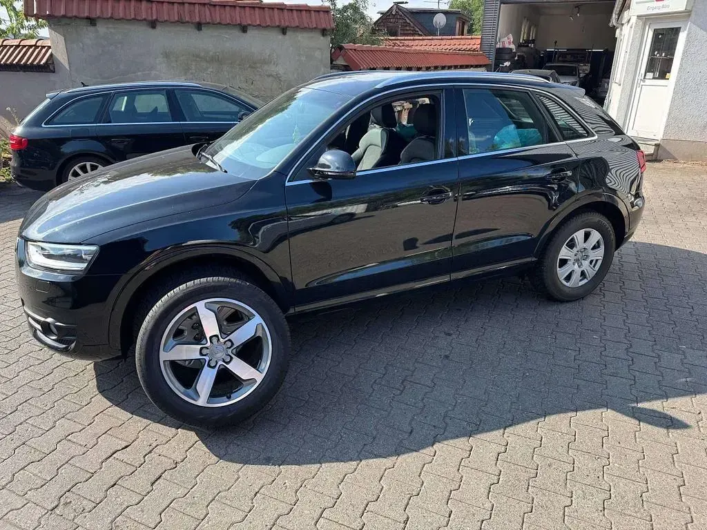 Gebraucht Audi Q3 Sport 211 PS (155 kW) 2012 Phantomschwarz perleffekt SUV