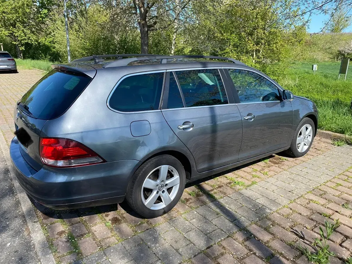 Gebraucht VW Golf VI 126 PS (92 kW) 2010 Grau Kleinwagen