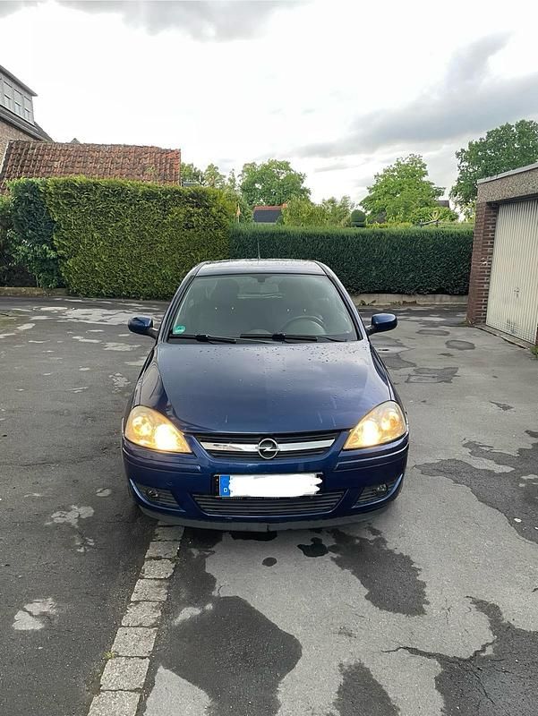 Blau Gebraucht 2004 Opel Corsa Kleinwagen | 650 € (Guter Preis) - Bild 1/4