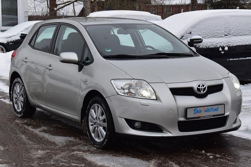 Gebraucht Toyota Auris Executive 124 PS (91 kW) 2007 Silber Kleinwagen