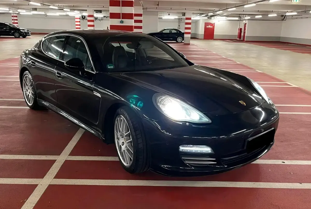 Gebraucht Porsche Panamera 4S 400 PS (294 kW) 2010 Schwarz Kleinwagen