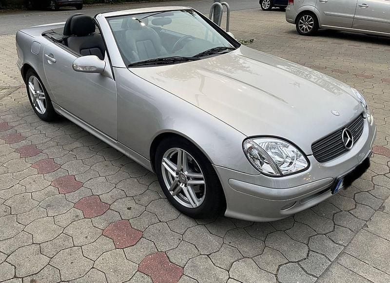 Gebraucht Mercedes SLK200 163 PS (119 kW) 2001 Silber Cabrio