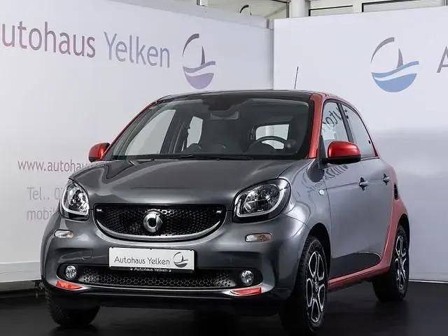 Usata Smart ForFour 90 CV (66 kW) 2016 Rosso Utilitaria