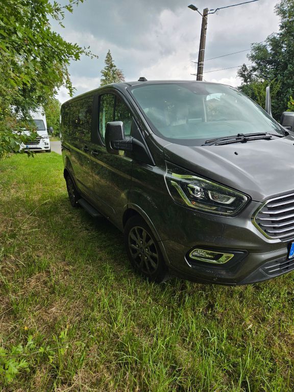 Grau Gebraucht 2022 Ford Transit Custom Van / Kleinbus | 35.950 € - Bild 1/4