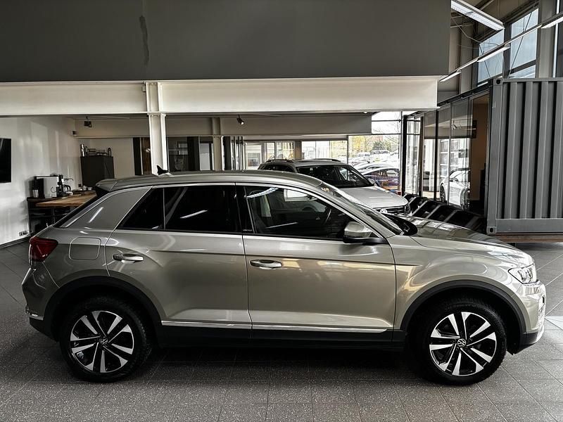 Gebraucht VW T-Roc United 150 PS (110 kW) 2020 Gelb metallic SUV