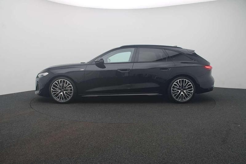 Gebraucht Audi A5 Ambiente 204 PS (150 kW) 2025 Mythosschwarz metallic Coupé