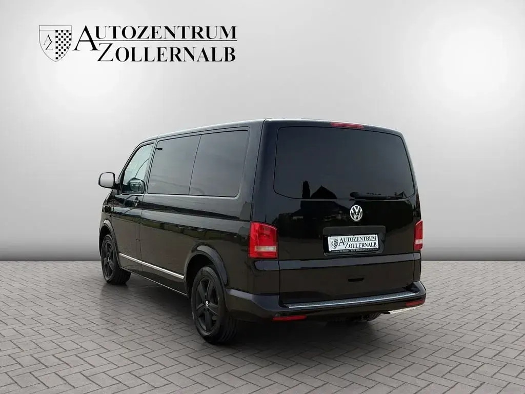 Gebraucht VW T5 Startline 140 PS (102 kW) 2013 Deep black perleffekt Van