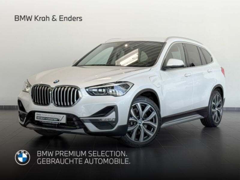 Weiss Gebraucht 2021 BMW X1 xLine SUV | 23.990 € (Fairer Preis) - Bild 1/4