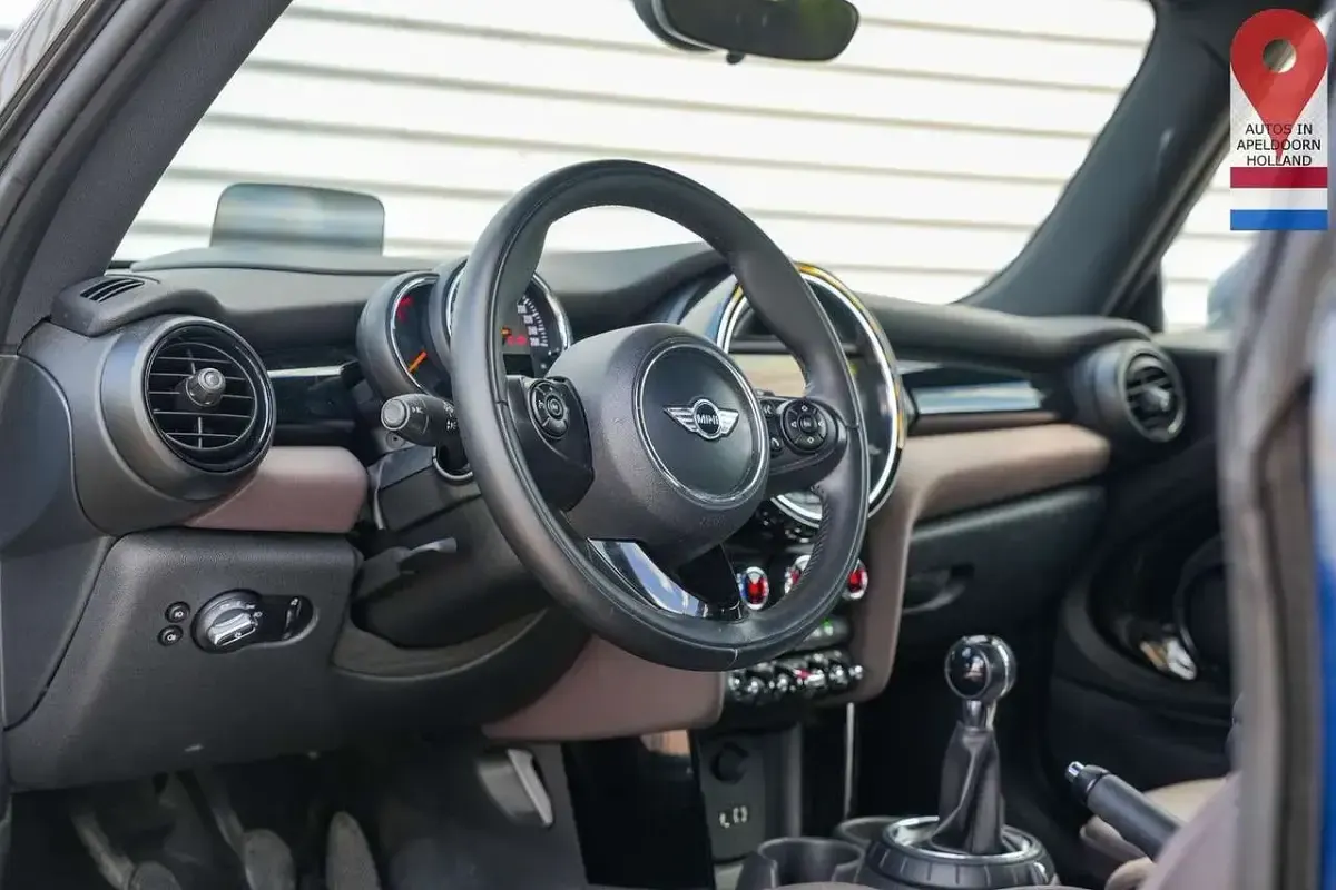 Occasion Mini Cooper D Chili 116 ch (85 kW) 2014 Bleue Citadine