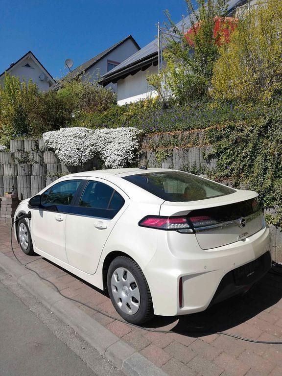 Gebraucht Opel Ampera Edition 151 PS (111 kW) 2012 Weiß Kleinwagen
