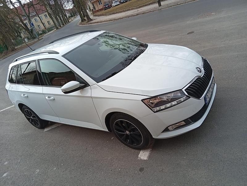 Gebraucht Skoda Fabia 95 PS (69 kW) 2020 Weiß Kombi