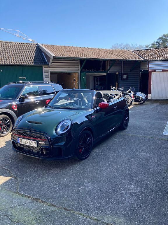 Gebraucht Mini John Cooper Works 231 PS (169 kW) 2024 Grün Kleinwagen