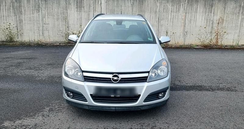 Silber Gebraucht 2007 Opel Astra Kombi | 2.000 € (Guter Preis) - Bild 1/4