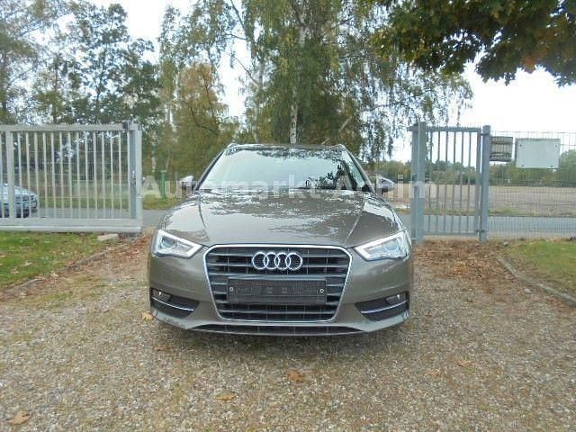 Gebraucht Audi A3 Ambiente 122 PS (89 kW) 2013 Grau Limousine