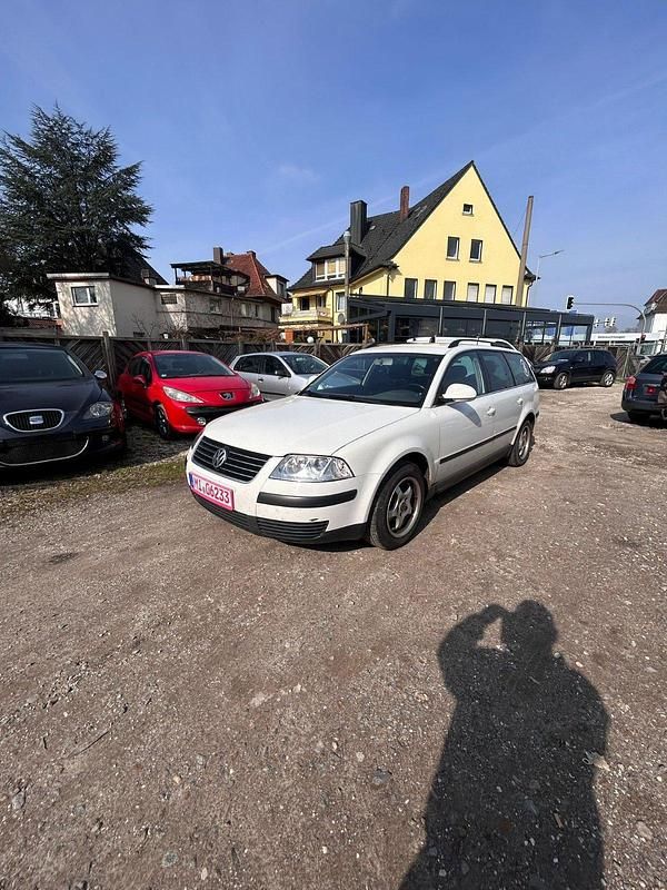 Gebraucht VW Passat 101 PS (74 kW) 2004 Weiß Kombi