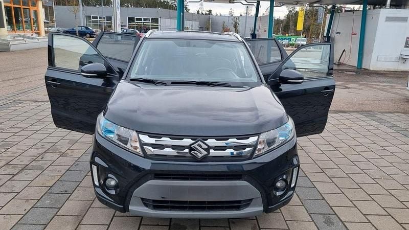 Gebraucht Suzuki Vitara Comfort+ 120 PS (88 kW) 2015 Schwarz SUV
