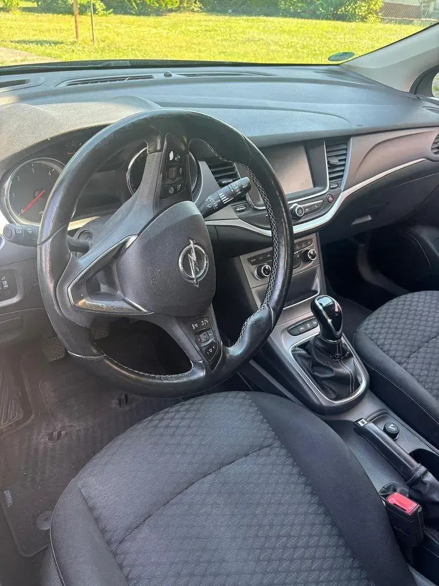 Gebraucht Opel Astra Edition 95 PS (69 kW) 2017 Schwarz Limousine