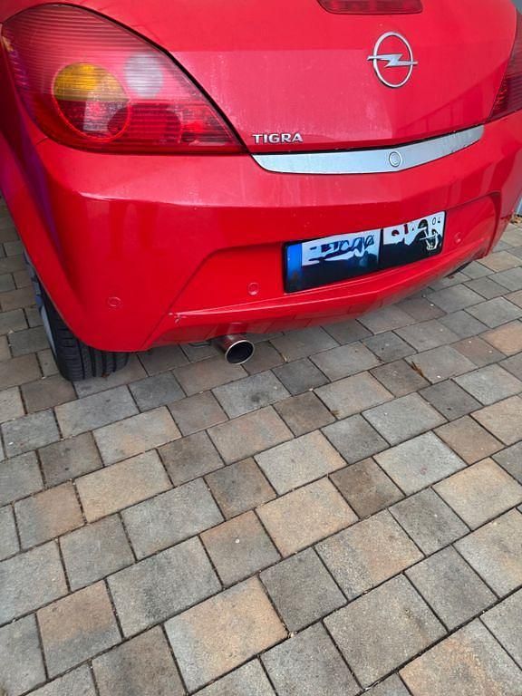 Gebraucht Opel Tigra 90 PS (66 kW) 2012 Rot Cabrio