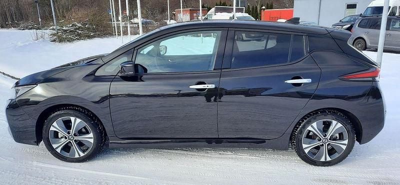 Gebraucht Nissan Leaf N-Connecta 110 kW (150 PS) 2021 Schwarz Kleinwagen