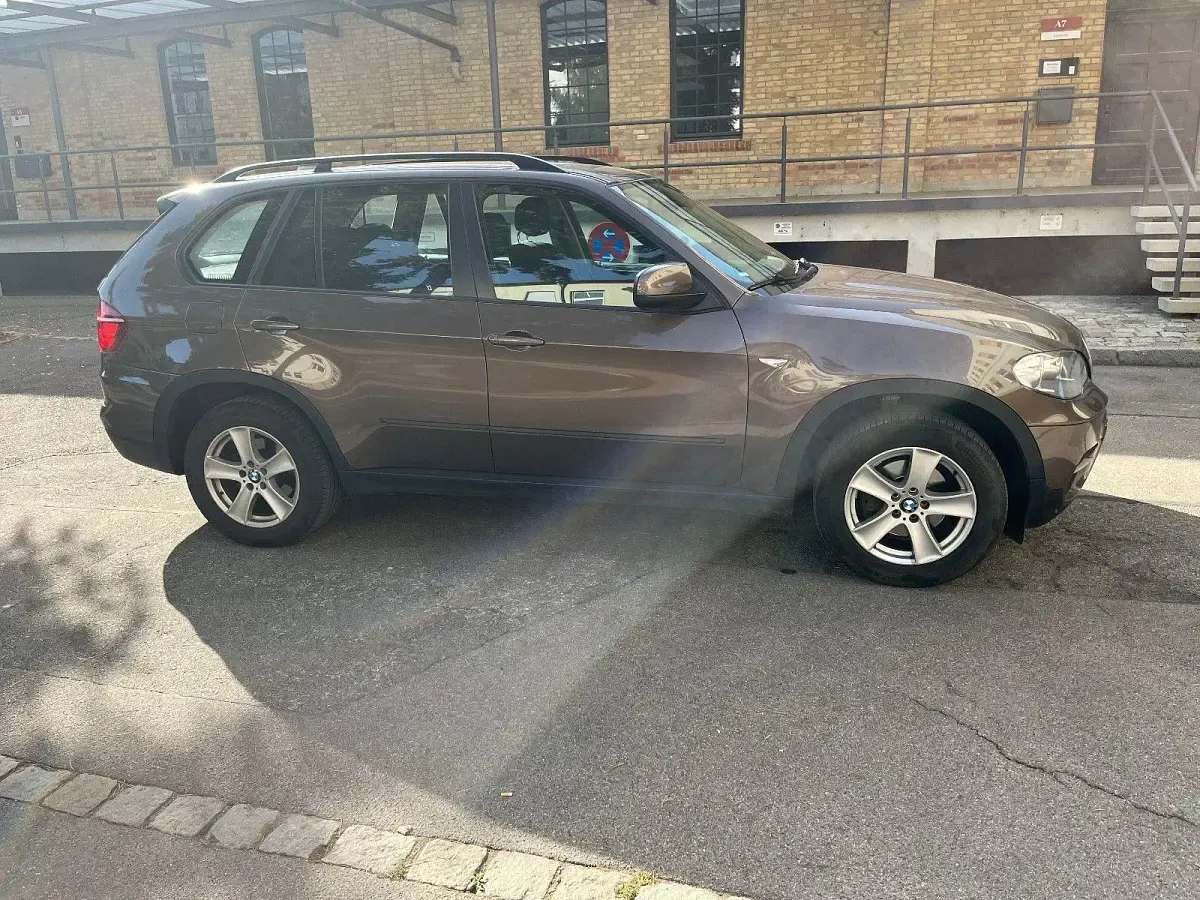 Second-hand BMW X5 245 CP (180 kW) 2013 Maro SUV