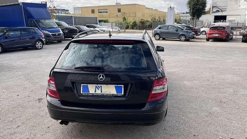 Gebraucht Mercedes C200 Elegance 136 PS (100 kW) 2010 Schwarz Kombi