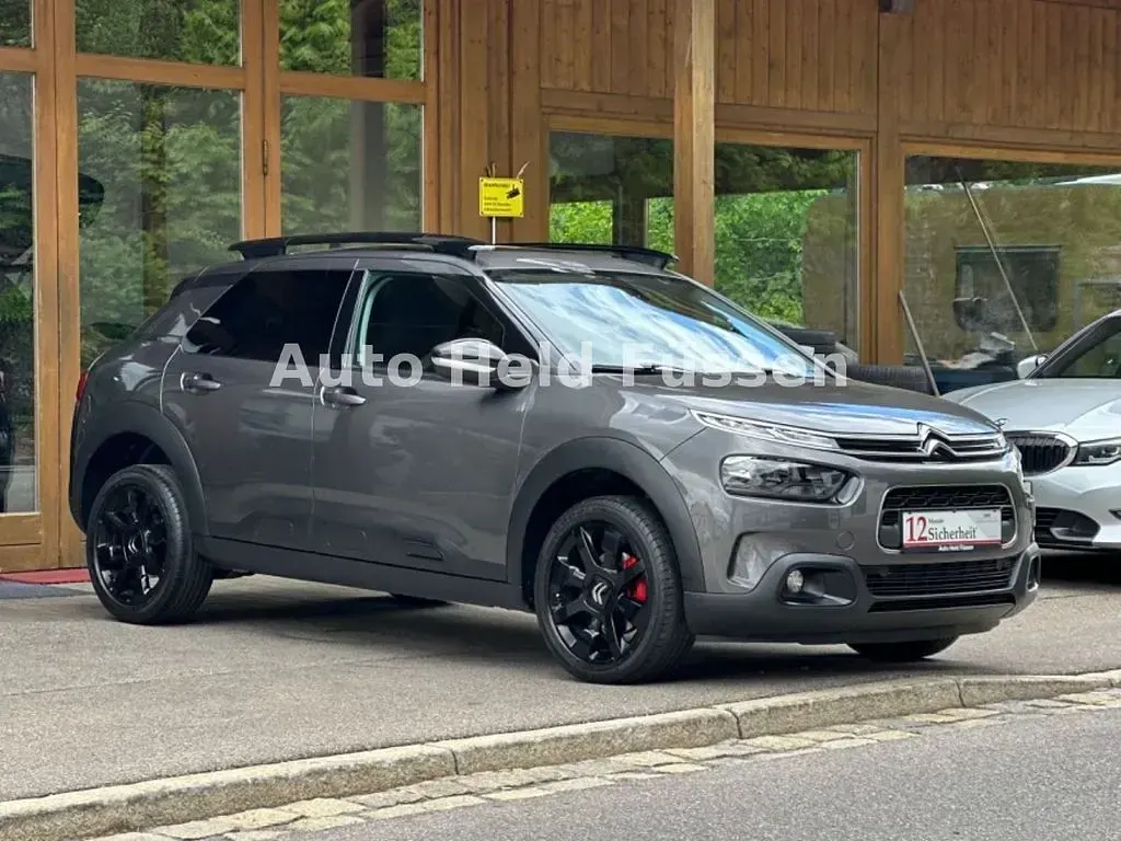 Używany Citroën C4 Shine 131 KM (96 kW) 2018 Szary SUV
