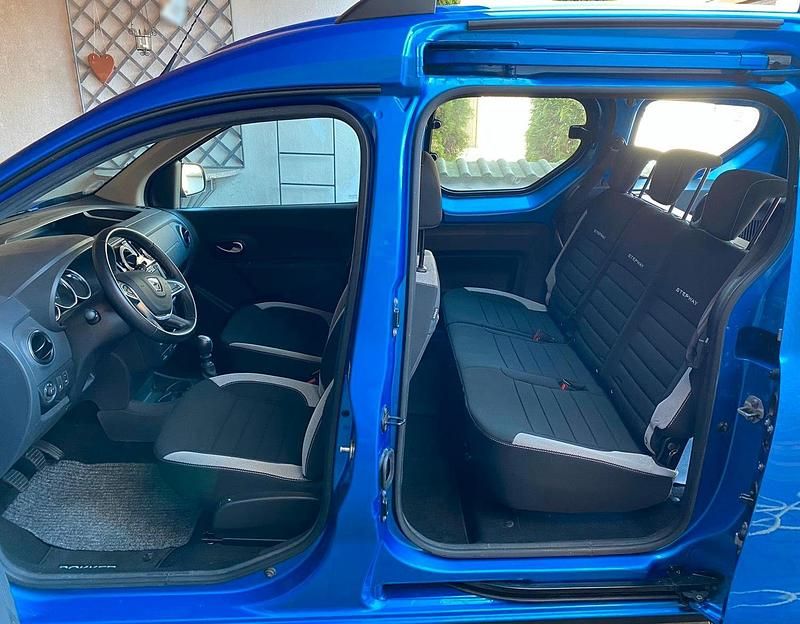 Gebraucht Dacia Dokker Stepway 131 PS (96 kW) 2019 Blau Van / Kleinbus